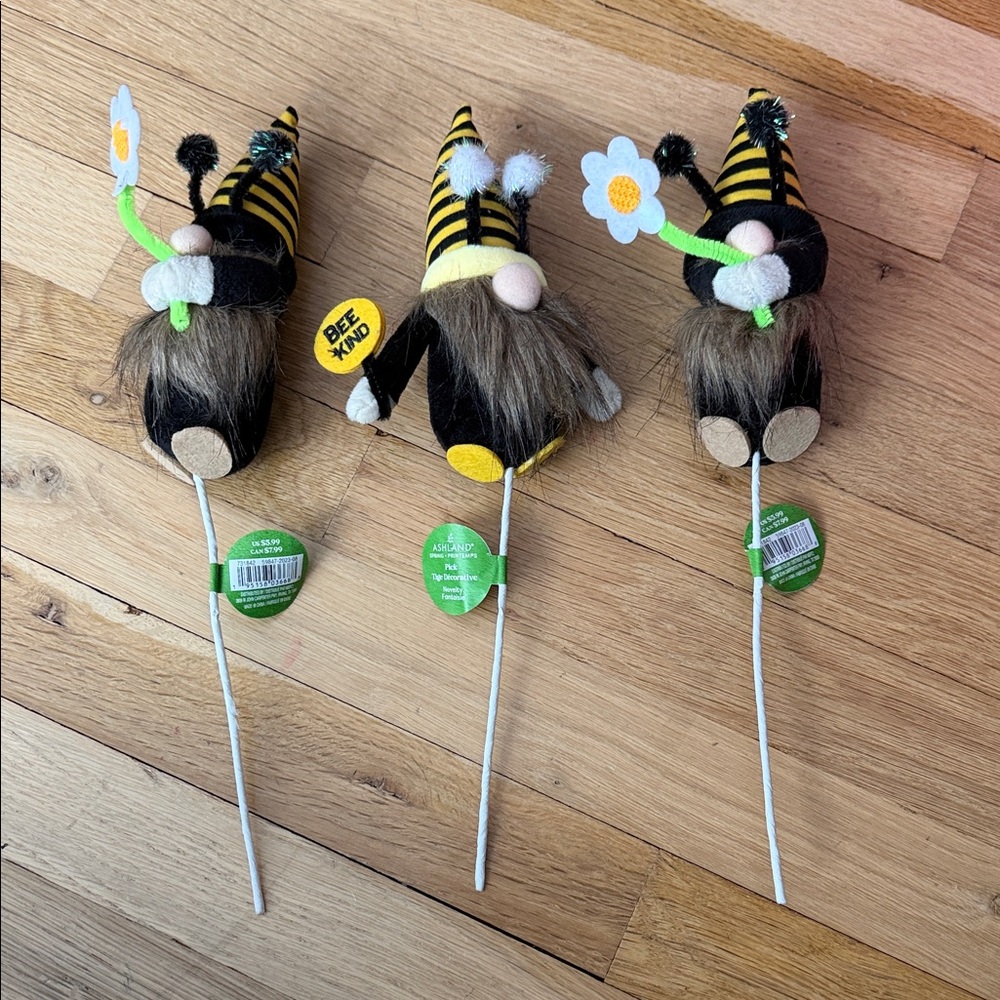NWT Bundle of 3 Ashland Bee Gnome Decor Bendable Wire Picks 🐝